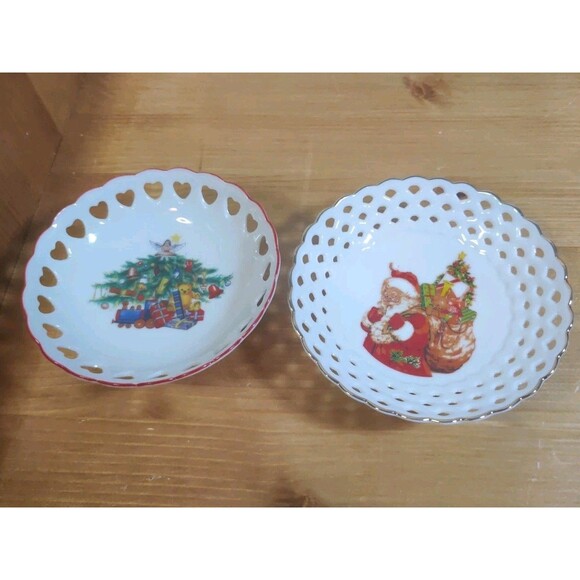 Lot Of 2 Vtg REUTTER PORCELAIN Christmas Santa HOLIDAY BOWL W/ PIERCED RIM - Picture 2 of 9